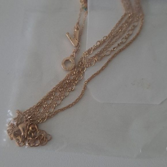 Bundle: Jumpsuit, shirt, bag, necklace and earring. - Picture 13 of 13